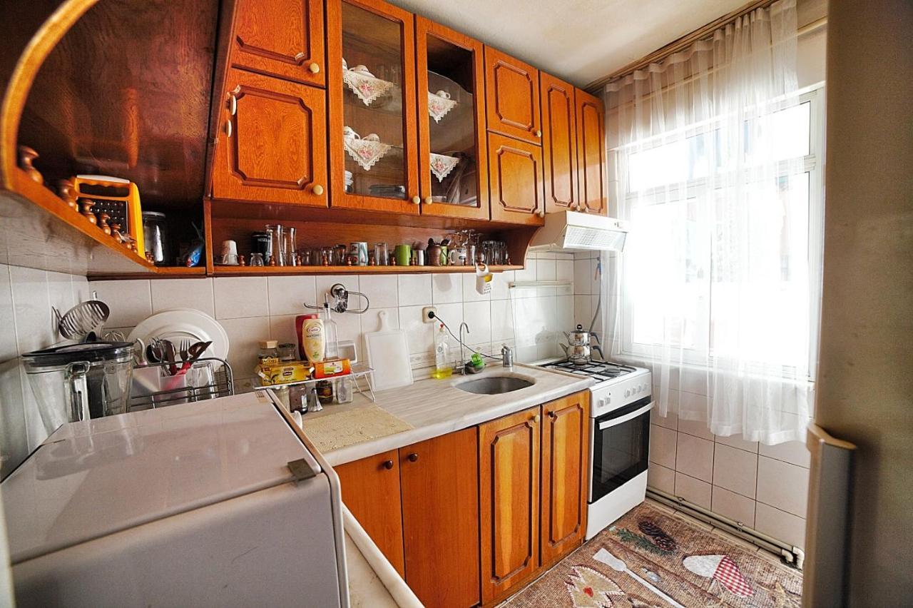 Private Room Close To Merter And Gungoren Textile Center Истанбул Екстериор снимка