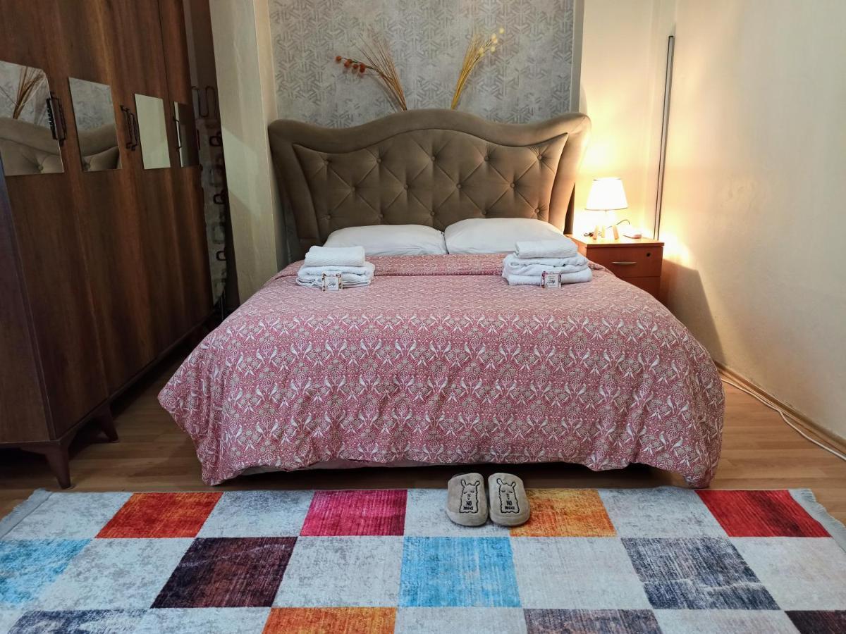 Private Room Close To Merter And Gungoren Textile Center Истанбул Екстериор снимка
