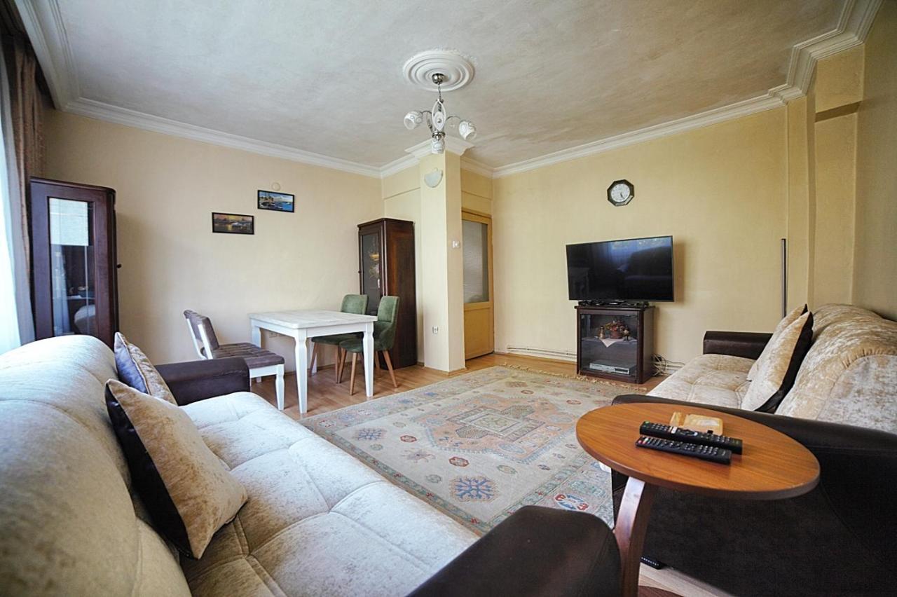 Private Room Close To Merter And Gungoren Textile Center Истанбул Екстериор снимка