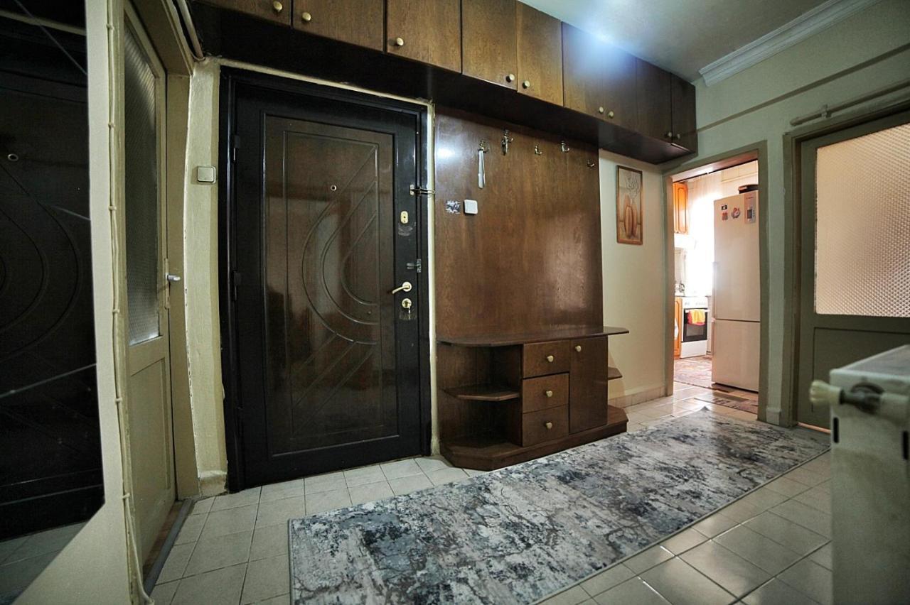 Private Room Close To Merter And Gungoren Textile Center Истанбул Екстериор снимка